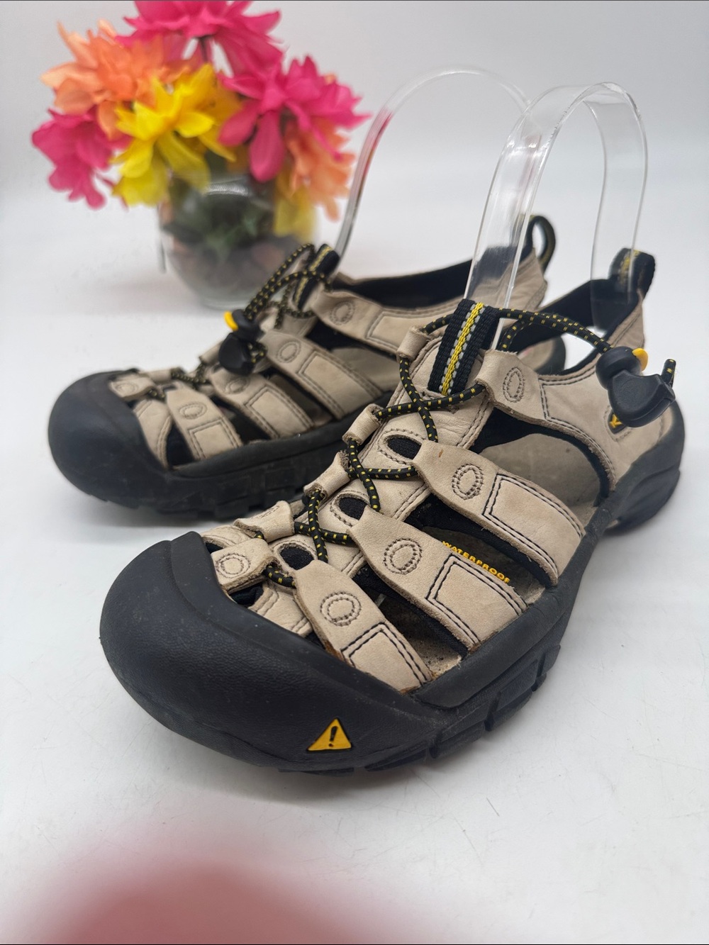 Keen Kids Beige Closed-Toe Sandals Size 6.5
